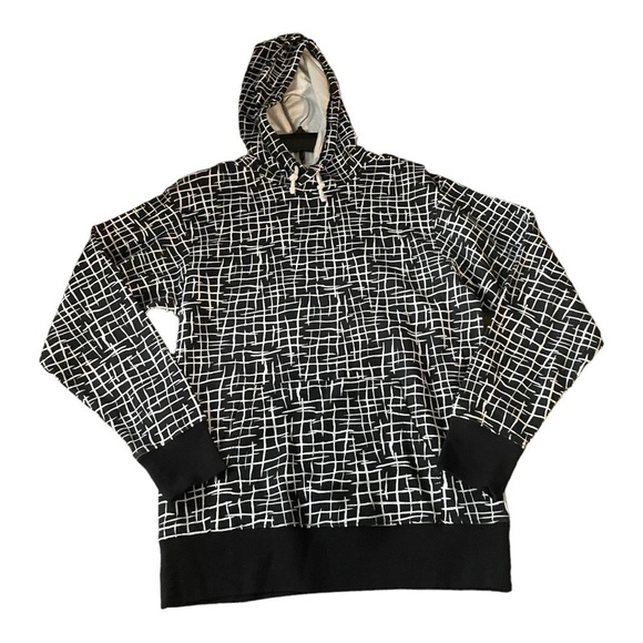 𝅺CRISTINA MARTINEZ GENDER INCLUSIVE GRAPHIC FLEECE HOODIE IN BLACK LADDE… - Picture 2 of 12